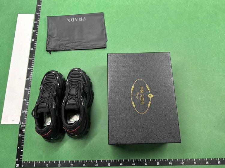 Zdjęcie QC 1 z 3 — Prada Cloudbust Thunder Sneakers [11 styles]