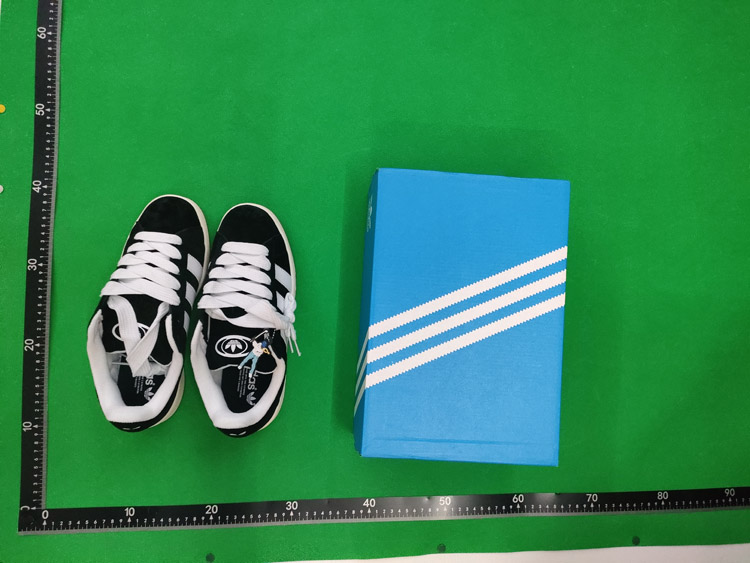 Zdjęcie QC 2 z 2 — Adidas Campus Sneakers [35 styles]