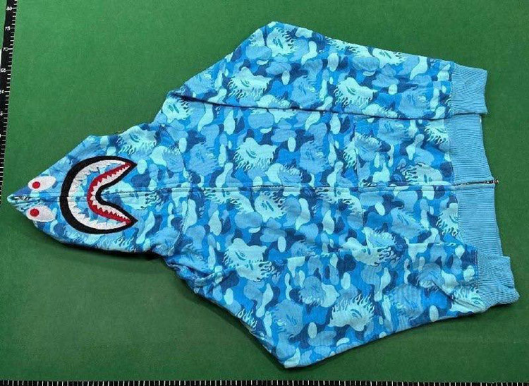 Zdjęcie QC 2 z 5 — BAPE Shark Hoodie Full-Zip Camo Sweatshirt