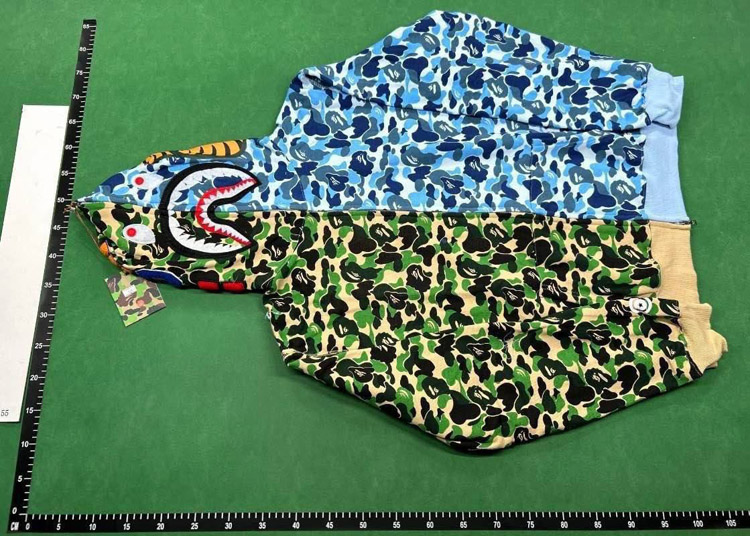 Zdjęcie QC 5 z 5 — BAPE Shark Hoodie Full-Zip Camo Sweatshirt