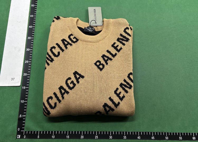 Zdjęcie QC 1 z 4 — Balenciaga Logo Knit Sweater [26 styles]