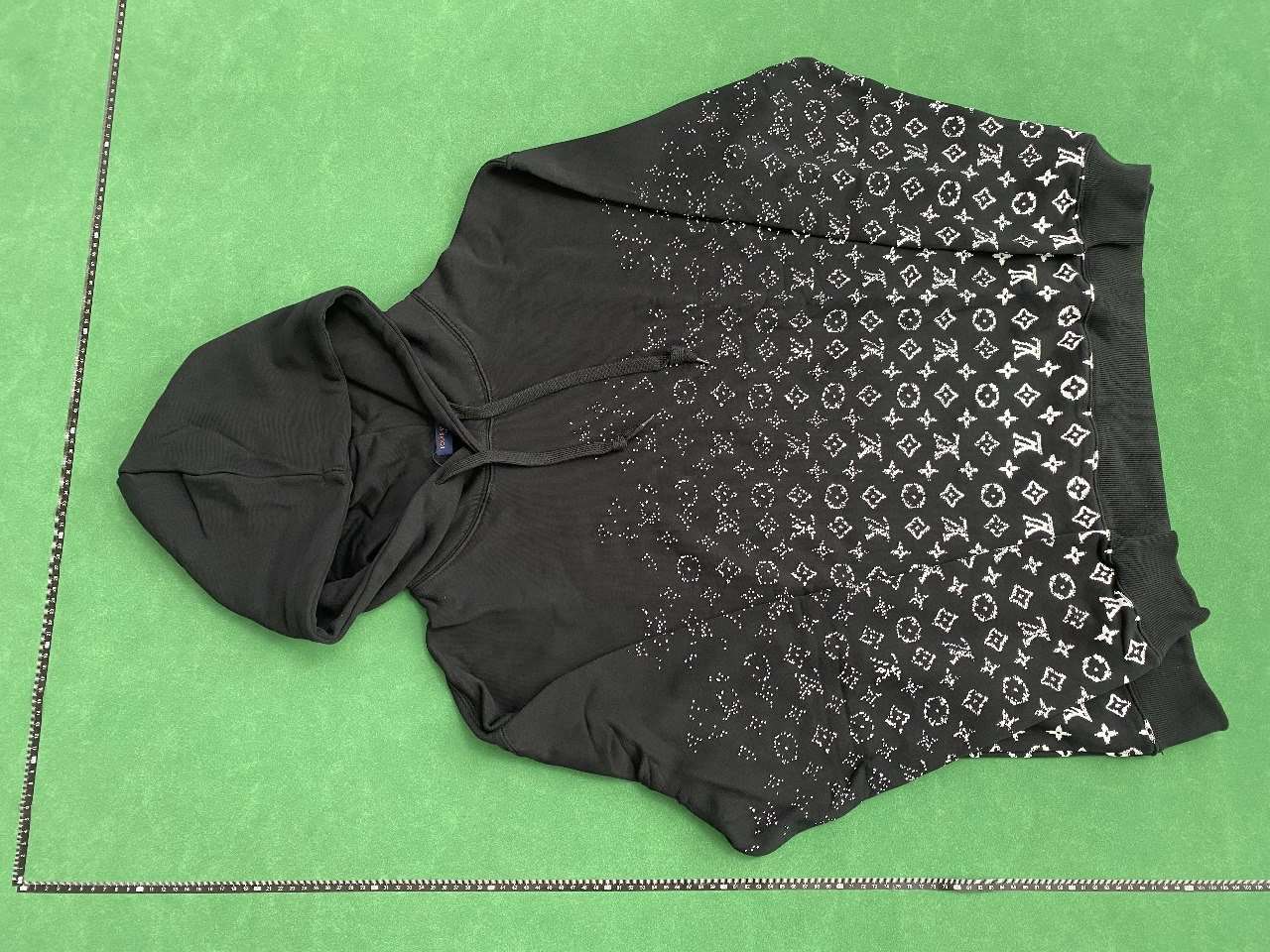 Zdjęcie QC 1 z 1 — Prada Pixel Dragon Knit Sweater