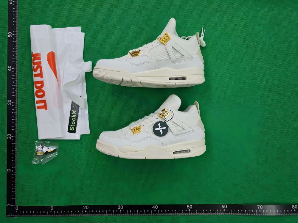 Zdjęcie QC 1 z 1 — Nike Air Jordan 4 Sneakers [40 styles]