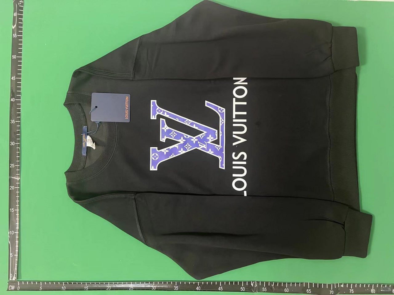 Zdjęcie QC 1 z 1 — Louis Vuitton Graphic Print Sweatshirts [12 styles]
