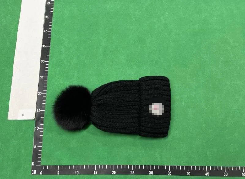 Zdjęcie QC 1 z 1 — Moncler Pom-Pom Knit Beanie [29 styles]