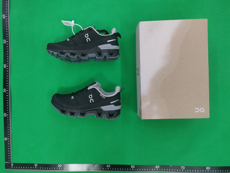 Zdjęcie QC 2 z 2 — On Cloudrock Trail Running Shoes [7 styles]