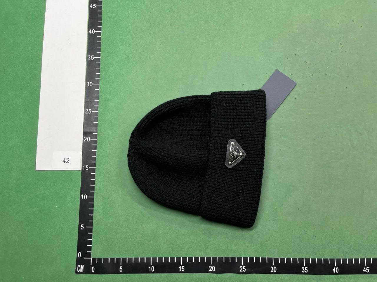 Zdjęcie QC 1 z 1 — Prada Re-Nylon Triangle Logo Beanie Hat [9 styles]