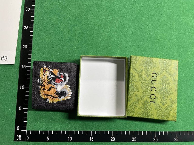 Zdjęcie QC 1 z 1 — Gucci GG Supreme Bifold Wallets [33 styles]