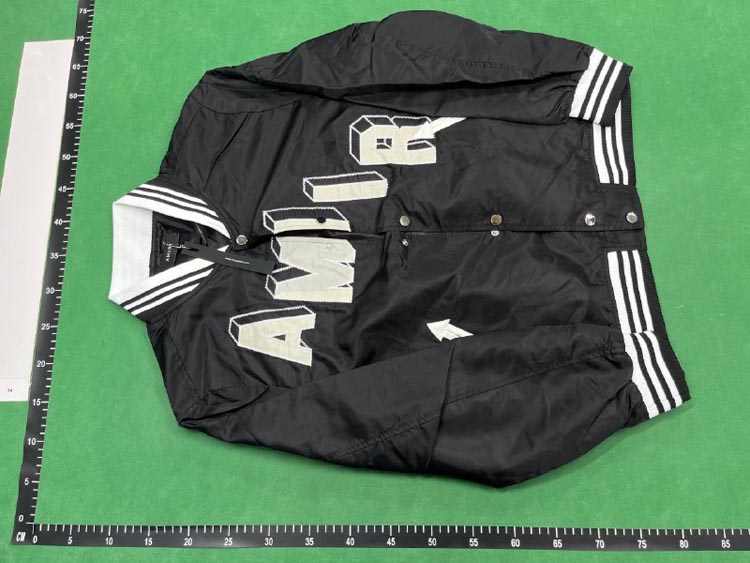 Zdjęcie QC 2 z 3 — Designer Varsity Jackets [40 styles]