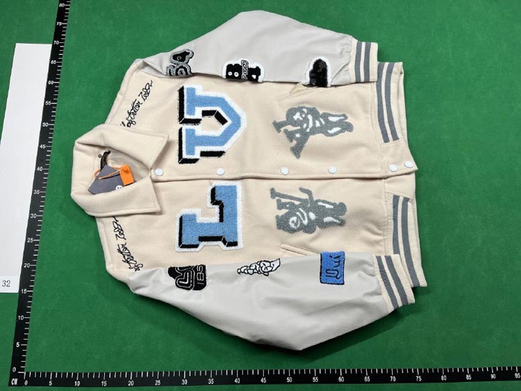 Zdjęcie QC 3 z 3 — Designer Varsity Jackets [40 styles]