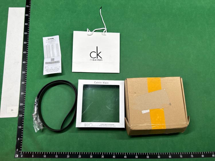 Zdjęcie QC 3 z 3 — Calvin Klein CK Logo Buckle Belt [40 styles]