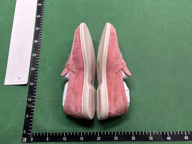 Zdjęcie QC 3 z 3 — Prada Saffiano Loafer Slip-Ons [18 styles]