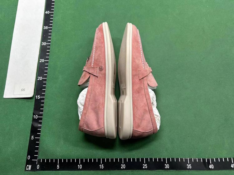 Zdjęcie QC 2 z 3 — Prada Saffiano Loafer Slip-Ons [18 styles]