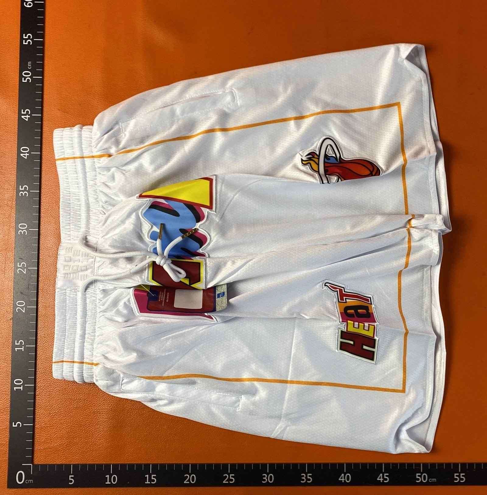 Zdjęcie QC 1 z 1 — NBA Team Authentic Basketball Shorts [39 styles]