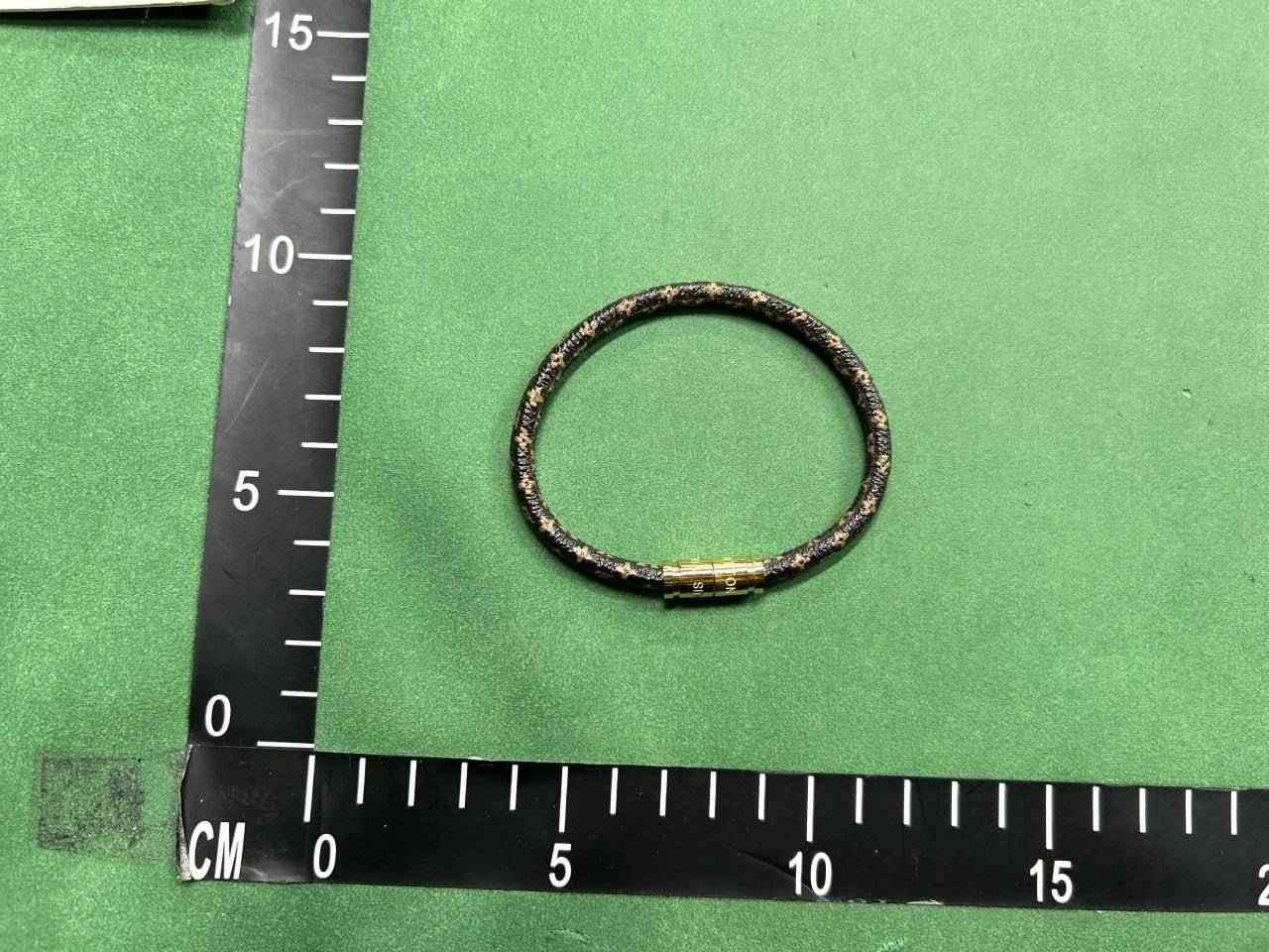 Zdjęcie QC 1 z 1 — Louis Vuitton Monogram Rope Bracelet