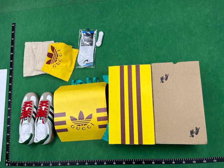 Zdjęcie QC 3 z 4 — Adidas x Gucci Gazelle Sneakers [11 styles]