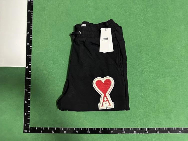 Zdjęcie QC 1 z 3 — Ami Paris Heart Logo Sweatpants