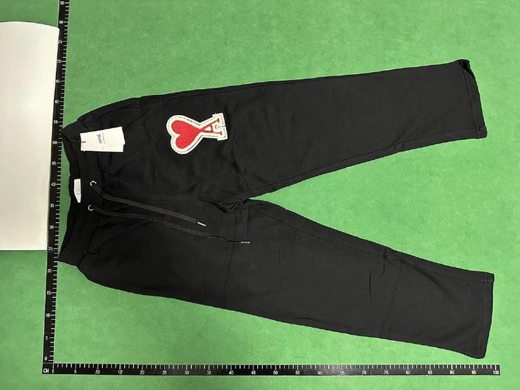 Zdjęcie QC 3 z 3 — Ami Paris Heart Logo Sweatpants