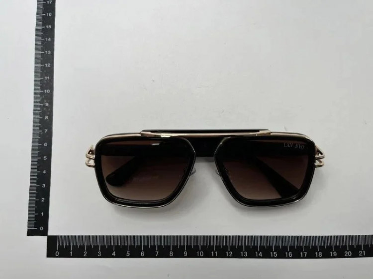 Zdjęcie QC 3 z 3 — Aviator-Style Square Frame Sunglasses