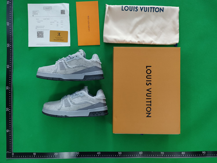 Zdjęcie QC 2 z 2 — Louis Vuitton LV Trainer Sneakers