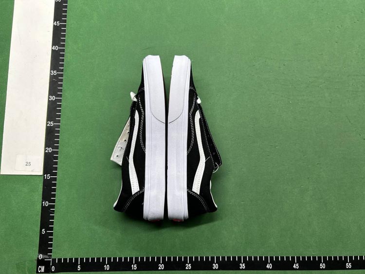 Zdjęcie QC 2 z 4 — Vans Old Skool Sneakers [10 styles]