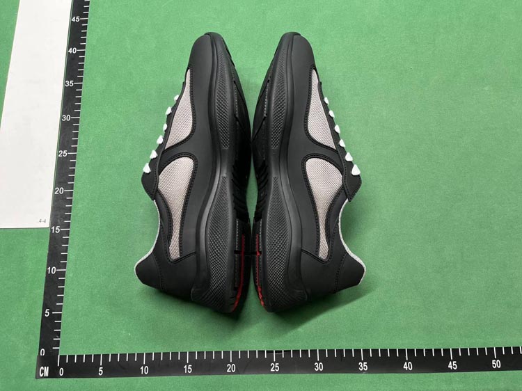 Zdjęcie QC 2 z 3 — Prada Re-Nylon Runner Sneakers [13 styles]