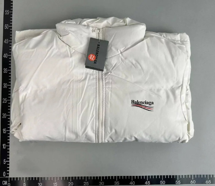 Zdjęcie QC 1 z 3 — Balenciaga Logo Puffer Jacket [5 styles]