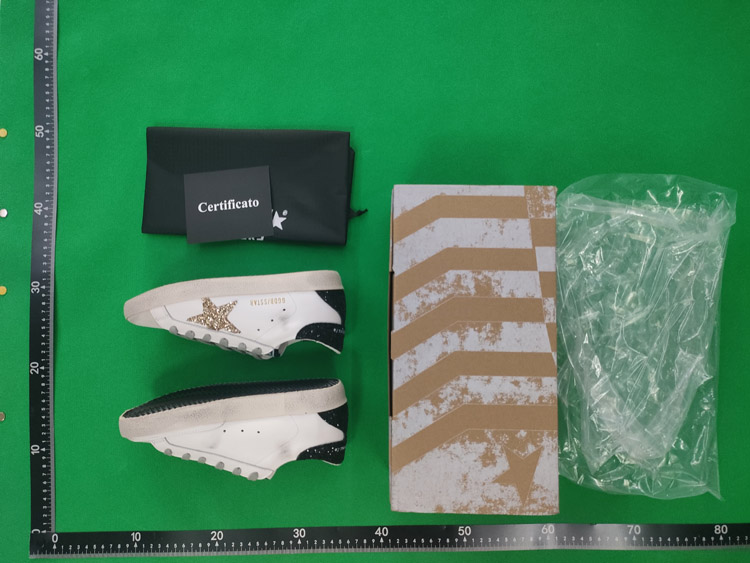 Zdjęcie QC 1 z 2 — Golden Goose Superstar Sneakers