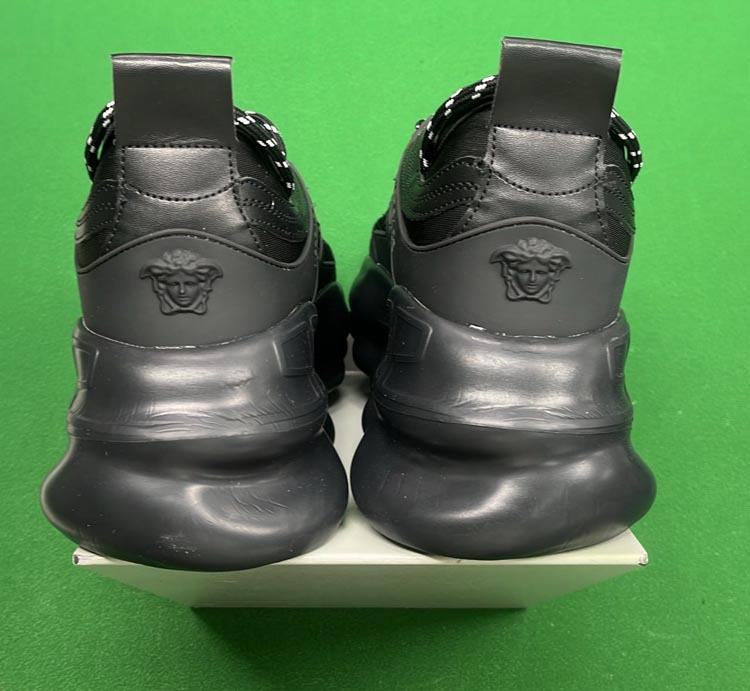 Zdjęcie QC 3 z 3 — Versace Chain Reaction Sneakers
