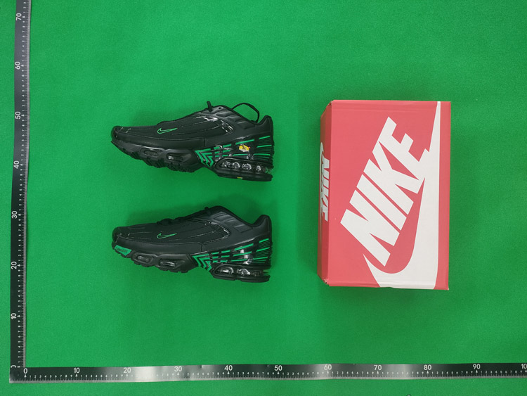 Zdjęcie QC 2 z 4 — Nike Air Max Plus Sneakers [32 styles]