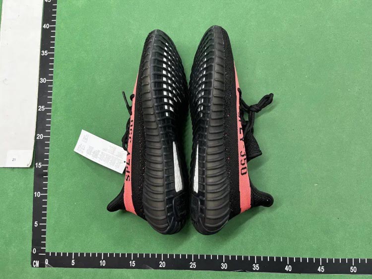 Zdjęcie QC 2 z 3 — Adidas Yeezy Boost 350 V2 Sneakers [27 styles]