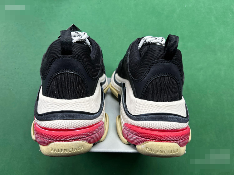 Zdjęcie QC 1 z 2 — Balenciaga Triple S Sneakers [19 styles]