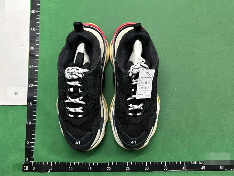 Zdjęcie QC 2 z 2 — Balenciaga Triple S Sneakers [19 styles]