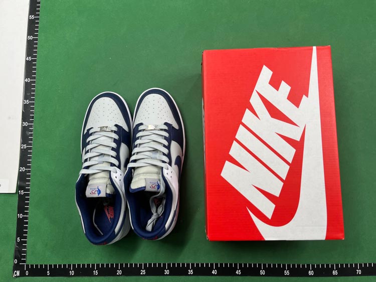 Zdjęcie QC 2 z 3 — Nike Dunk Low Sneakers [23 styles]