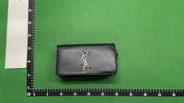 Zdjęcie QC 3 z 12 — Saint Laurent Monogram Chain Shoulder Bag [5 styles]