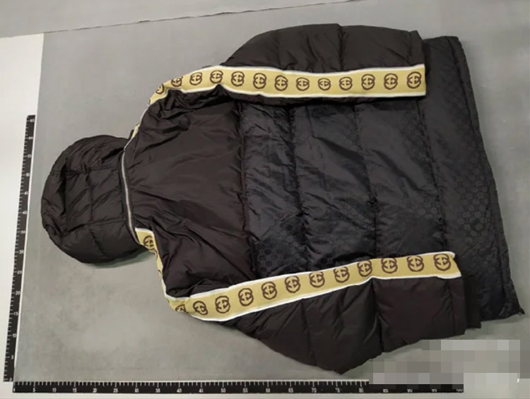 Zdjęcie QC 2 z 2 — Gucci GG Supreme Puffer Jacket