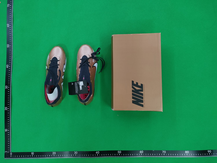 Zdjęcie QC 1 z 2 — Nike Mercurial Superfly Soccer Cleats [40 styles]