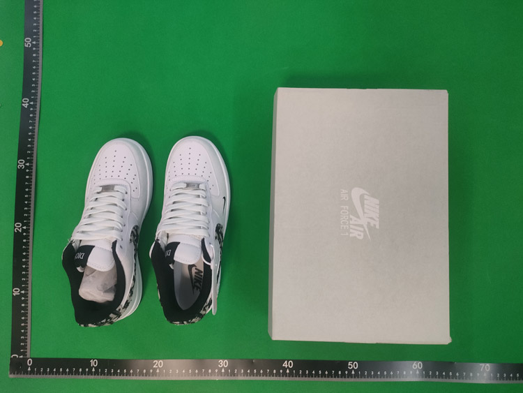 Zdjęcie QC 2 z 6 — Nike Air Force 1 Sneakers [26 styles]
