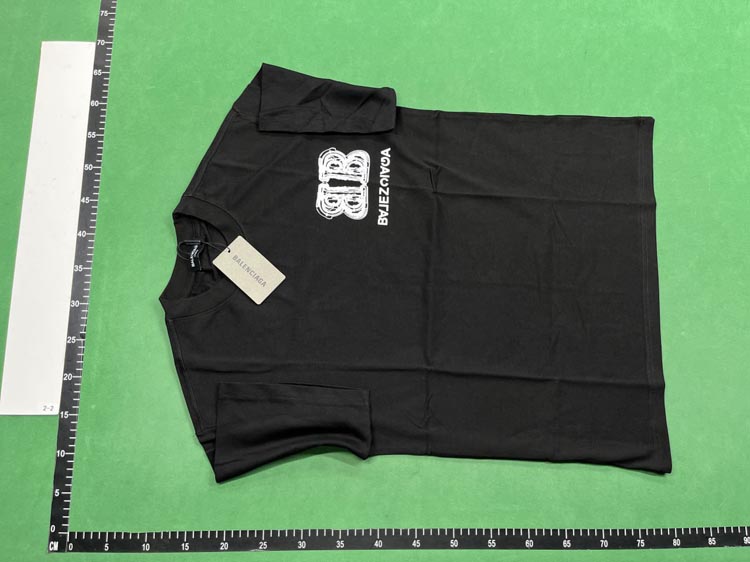 Zdjęcie QC 1 z 4 — Balenciaga B22 Logo T-Shirt [5 styles]