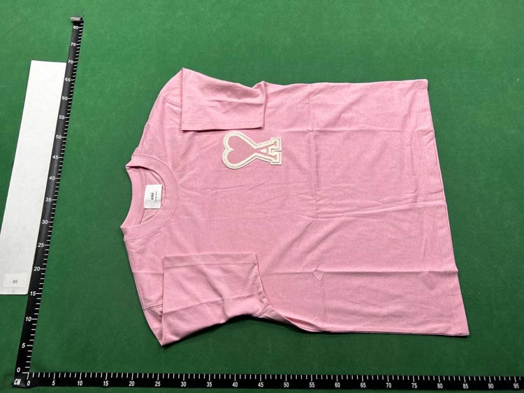 Zdjęcie QC 4 z 4 — Ami Paris Heart Logo T-Shirt [25 styles]