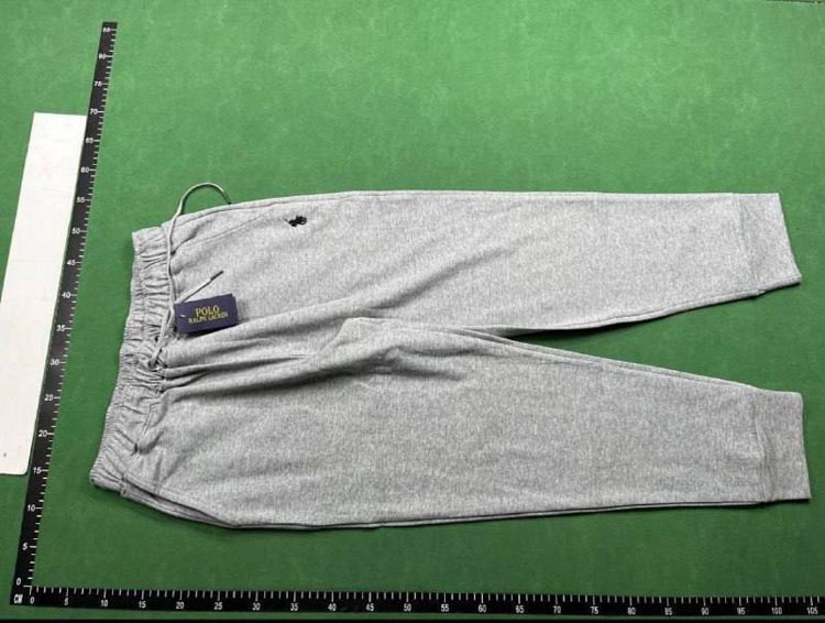 Zdjęcie QC 4 z 4 — Lacoste Classic Hoodie & Jogger Set