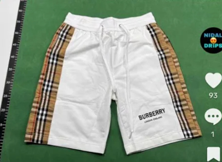 Zdjęcie QC 1 z 3 — Burberry Vintage Check T-Shirt/Shorts Set