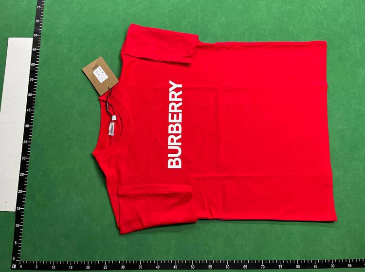 Zdjęcie QC 1 z 4 — Burberry Graphic Print T-Shirts [37 styles]