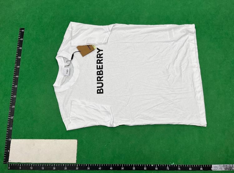 Zdjęcie QC 3 z 4 — Burberry Graphic Print T-Shirts [37 styles]