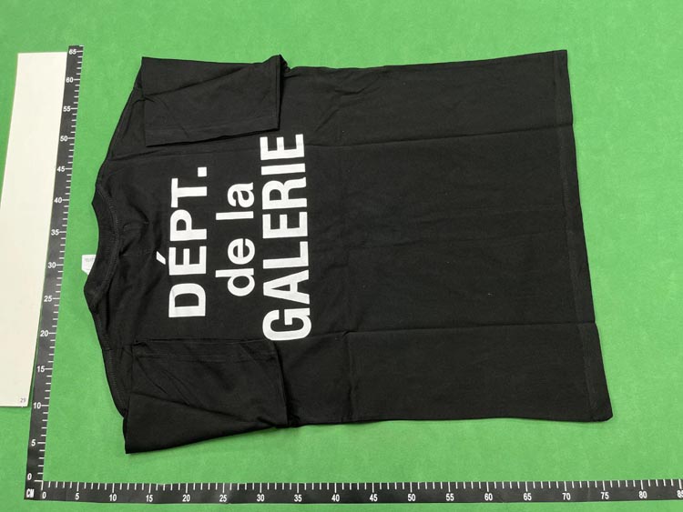 Zdjęcie QC 3 z 4 — Gallery Dept. Graphic T-Shirts [10 styles]