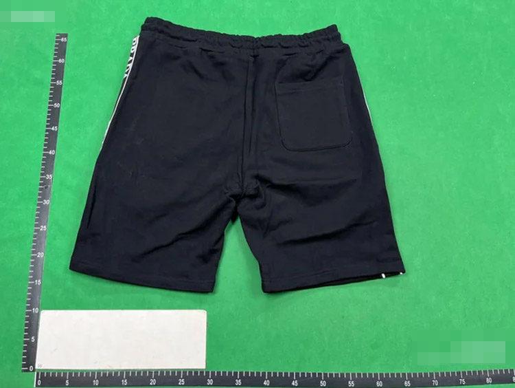 Zdjęcie QC 4 z 4 — Prada Logo-Print Drawstring Shorts [31 styles]