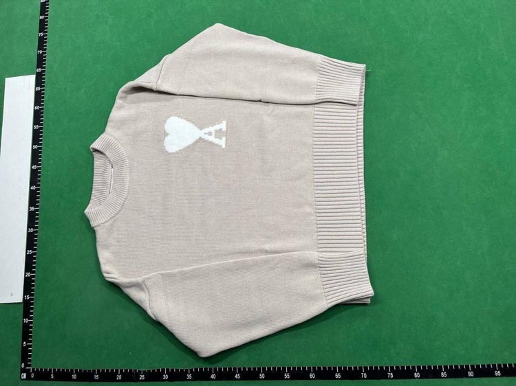 Zdjęcie QC 1 z 4 — Ami Paris Ami de Coeur Cardigan [21 styles]