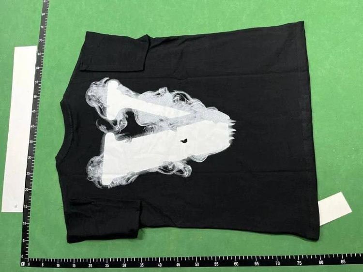 Zdjęcie QC 2 z 4 — Vlone V Logo T-Shirt [40 styles]