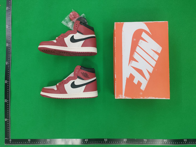 Zdjęcie QC 1 z 2 — Nike Air Jordan 1 High Sneakers