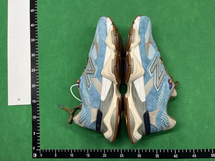 Zdjęcie QC 3 z 3 — New Balance 9060 Sneakers